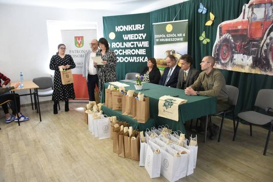 Hrubieszów: Konkurs wiedzy o rolnictwie i ochronie środowiska - galeria zdjęć
