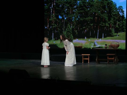 „Topielica i Szeptucha” na scenie Hrubieszowskiego Domu Kultury - galeria zdjęć „Topielica i Szeptucha” na scenie Hrubieszowskiego Domu Kultury - galeria zdjęć