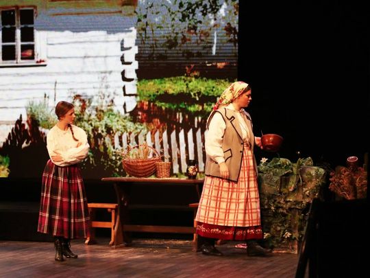 „Topielica i Szeptucha” na scenie Hrubieszowskiego Domu Kultury - galeria zdjęć