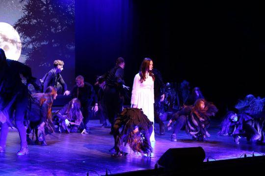 „Topielica i Szeptucha” na scenie Hrubieszowskiego Domu Kultury - galeria zdjęć „Topielica i Szeptucha” na scenie Hrubieszowskiego Domu Kultury - galeria zdjęć