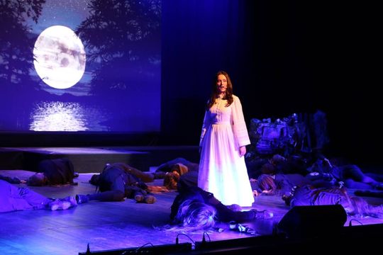 „Topielica i Szeptucha” na scenie Hrubieszowskiego Domu Kultury - galeria zdjęć „Topielica i Szeptucha” na scenie Hrubieszowskiego Domu Kultury - galeria zdjęć