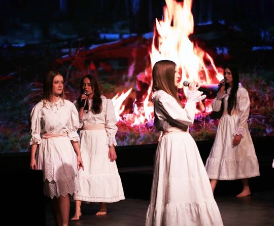 „Topielica i Szeptucha” na scenie Hrubieszowskiego Domu Kultury - galeria zdjęć