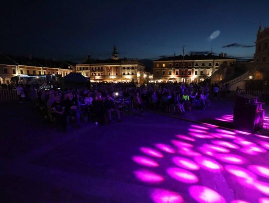 Koncert Jazz Brothers na Rynku Wielkim w Zamościu - galeria zdjec