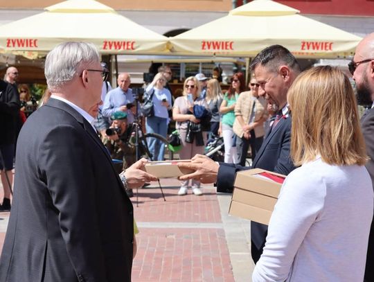 Zamość: Dzień Flagi Rzeczypospolitej Polskiej - galeria zdjeć