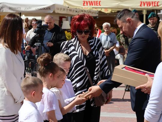 Zamość: Dzień Flagi Rzeczypospolitej Polskiej - galeria zdjeć