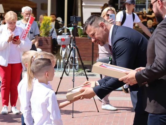 Zamość: Dzień Flagi Rzeczypospolitej Polskiej - galeria zdjeć