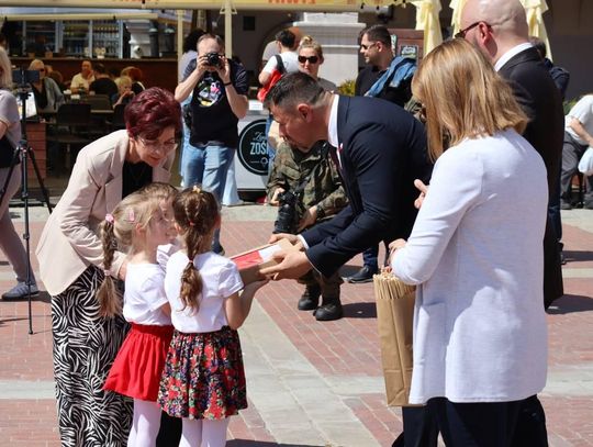 Zamość: Dzień Flagi Rzeczypospolitej Polskiej - galeria zdjeć