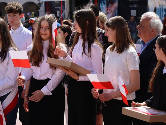 Zamość: Dzień Flagi Rzeczypospolitej Polskiej - galeria zdjeć