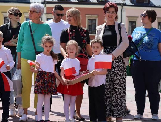 Zamość: Dzień Flagi Rzeczypospolitej Polskiej - galeria zdjeć