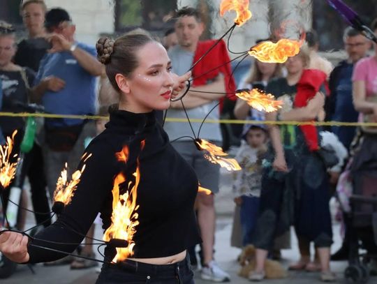 Zamość: Majówka ze Sztukmistrzami na Rynku Wodnym [ZDJĘCIA]