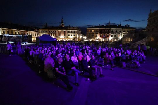 Koncert Jazz Brothers na Rynku Wielkim w Zamościu - galeria zdjec