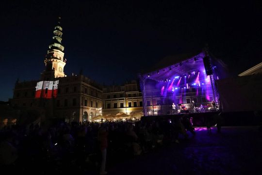 Koncert Jazz Brothers na Rynku Wielkim w Zamościu - galeria zdjec