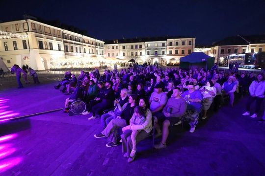 Koncert Jazz Brothers na Rynku Wielkim w Zamościu - galeria zdjec