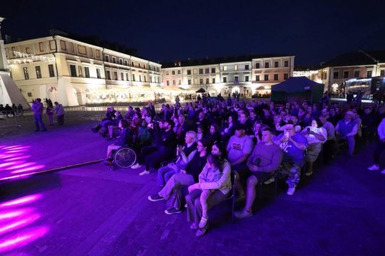 Koncert Jazz Brothers na Rynku Wielkim w Zamościu - galeria zdjec