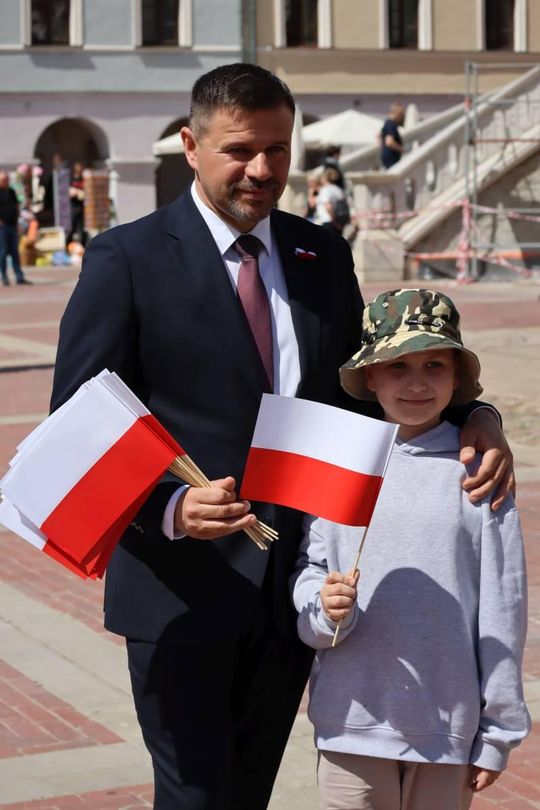 Zamość: Dzień Flagi Rzeczypospolitej Polskiej - galeria zdjeć