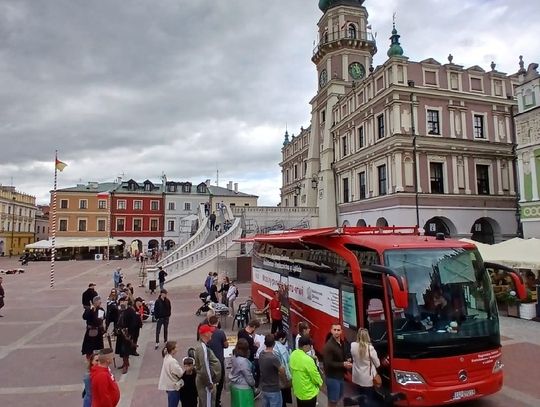 Akcja krwiodawstwa na Rynku Wielkim w Zamościu - galeria zdjęć