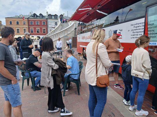 Akcja krwiodawstwa na Rynku Wielkim w Zamościu - galeria zdjęć Akcja krwiodawstwa na Rynku Wielkim w Zamościu - galeria zdjęć