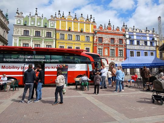Akcja krwiodawstwa na Rynku Wielkim w Zamościu - galeria zdjęć Akcja krwiodawstwa na Rynku Wielkim w Zamościu - galeria zdjęć