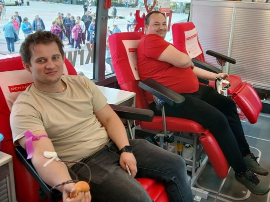 Akcja krwiodawstwa na Rynku Wielkim w Zamościu - galeria zdjęć