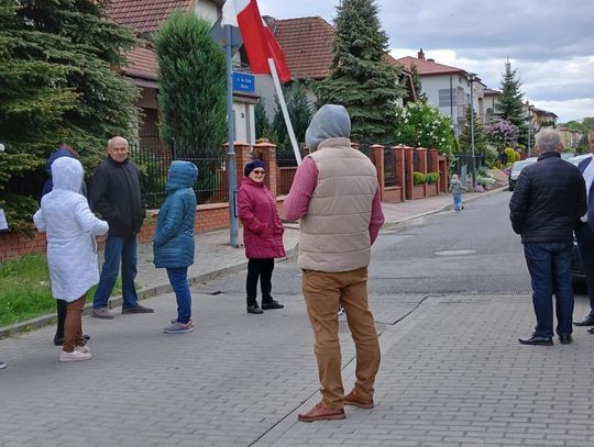 Zamość: Protest mieszkańców ul. Św. Brata Alberta [ZDJĘCIA]
