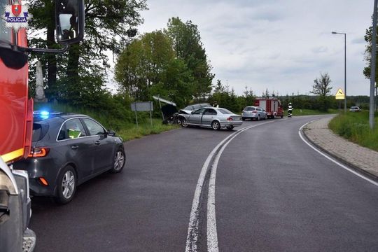 Gm. Zamość: Czołówka bmw z volkswagenem