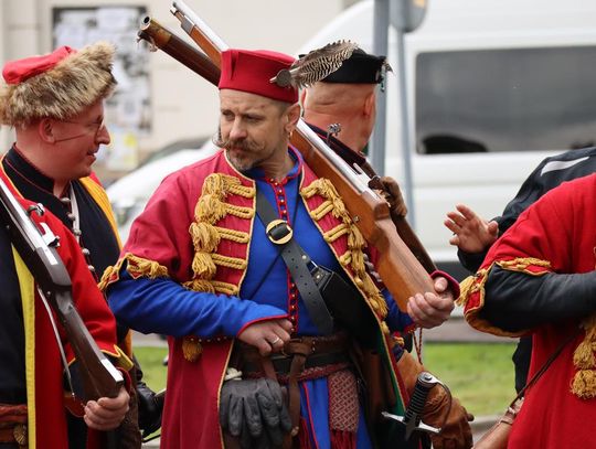 Szturm Twierdzy Zamość 2025. Oficjalne otwarcie przy pomniku hetmana Jana Zamoyskiego [ZDJĘCIA]