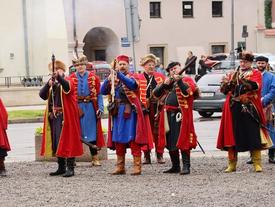 Szturm Twierdzy Zamość 2025. Oficjalne otwarcie przy pomniku hetmana Jana Zamoyskiego [ZDJĘCIA]