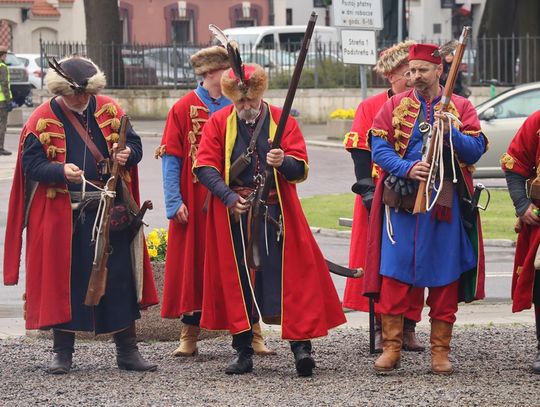 Szturm Twierdzy Zamość 2025. Oficjalne otwarcie przy pomniku hetmana Jana Zamoyskiego [ZDJĘCIA]