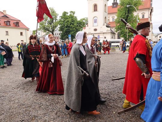 Szturm Twierdzy Zamość 2025. Oficjalne otwarcie przy pomniku hetmana Jana Zamoyskiego [ZDJĘCIA]