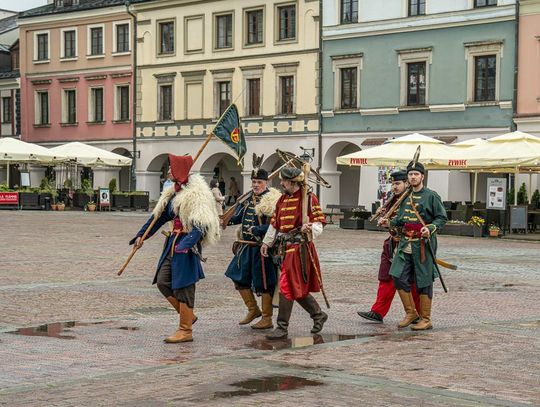 Szturm Twierdzy Zamość 2025. Tak werbowano do oddziałów na Rynku Wielkim [ZDJĘCIA]