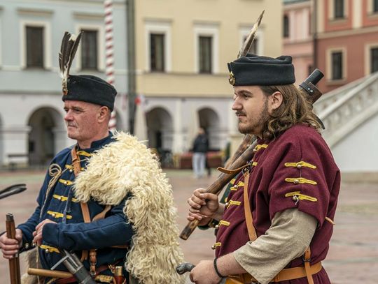 Szturm Twierdzy Zamość 2025. Tak werbowano do oddziałów na Rynku Wielkim [ZDJĘCIA]
