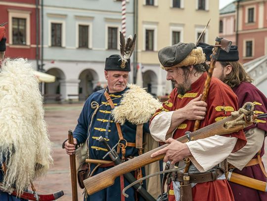 Szturm Twierdzy Zamość 2025. Tak werbowano do oddziałów na Rynku Wielkim [ZDJĘCIA]