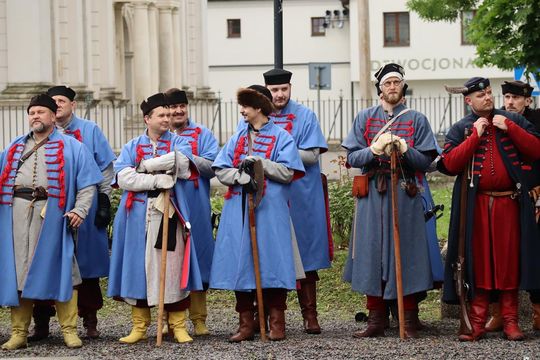 Szturm Twierdzy Zamość 2025. Oficjalne otwarcie przy pomniku hetmana Jana Zamoyskiego [ZDJĘCIA]