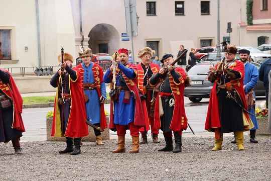 Szturm Twierdzy Zamość 2025. Oficjalne otwarcie przy pomniku hetmana Jana Zamoyskiego [ZDJĘCIA]