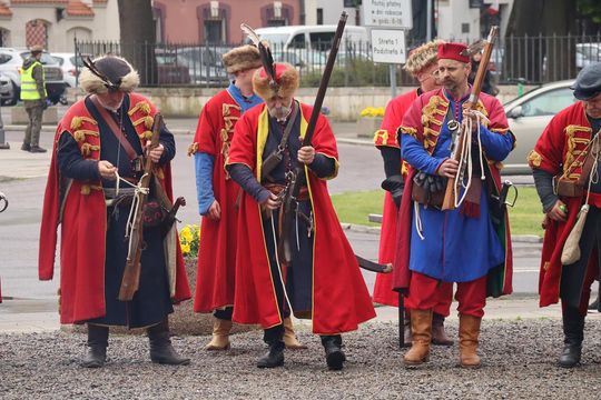 Szturm Twierdzy Zamość 2025. Oficjalne otwarcie przy pomniku hetmana Jana Zamoyskiego [ZDJĘCIA]