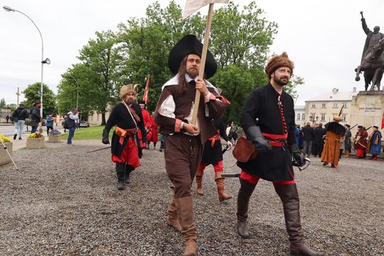 Szturm Twierdzy Zamość 2025. Oficjalne otwarcie przy pomniku hetmana Jana Zamoyskiego [ZDJĘCIA]