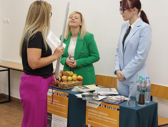 Targi pracy i edukacji w Zamościu - galeria zdjęć