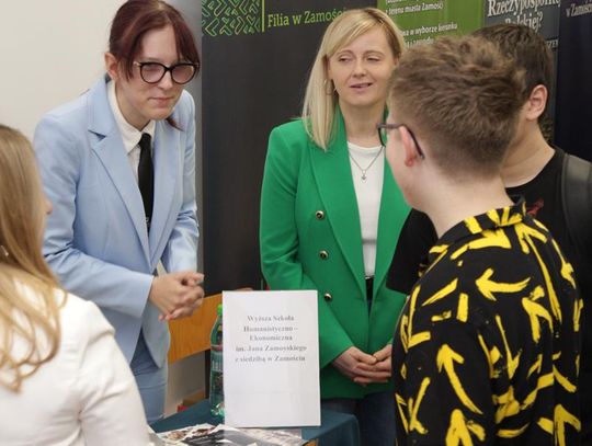 Targi pracy i edukacji w Zamościu - galeria zdjęć