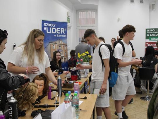 Targi pracy i edukacji w Zamościu - galeria zdjęć