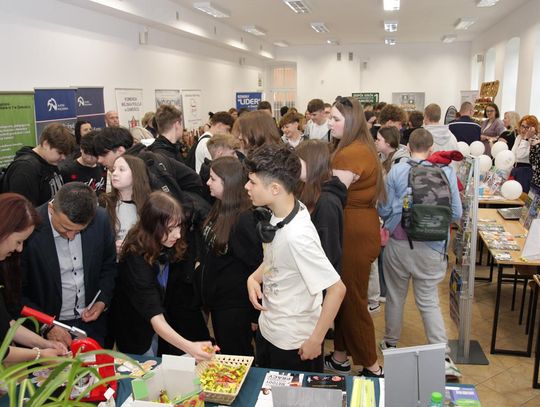 Targi pracy i edukacji w Zamościu - galeria zdjęć