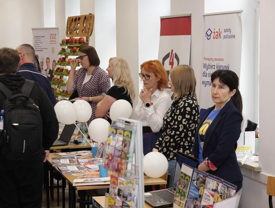 Targi pracy i edukacji w Zamościu - galeria zdjęć
