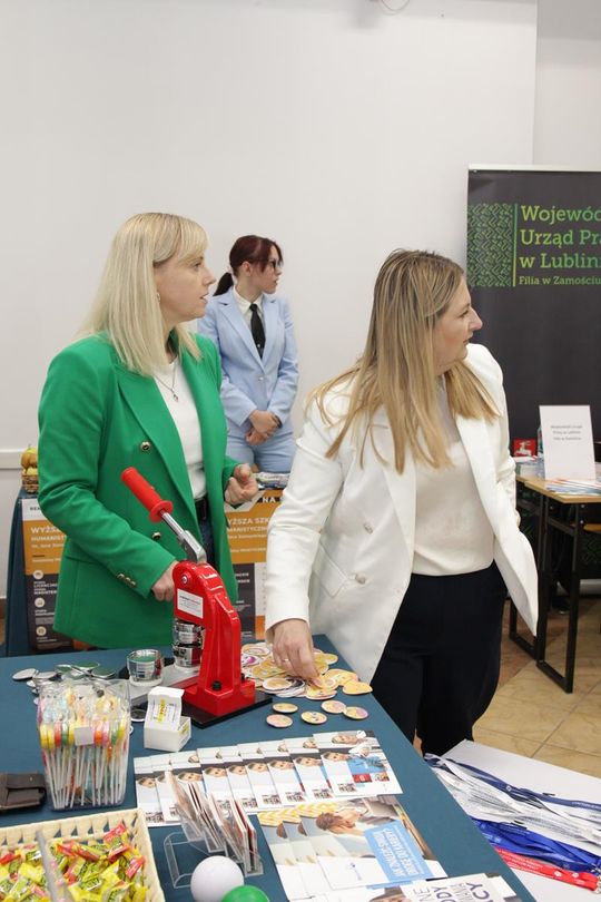 Targi pracy i edukacji w Zamościu - galeria zdjęć Targi pracy i edukacji w Zamościu - galeria zdjęć