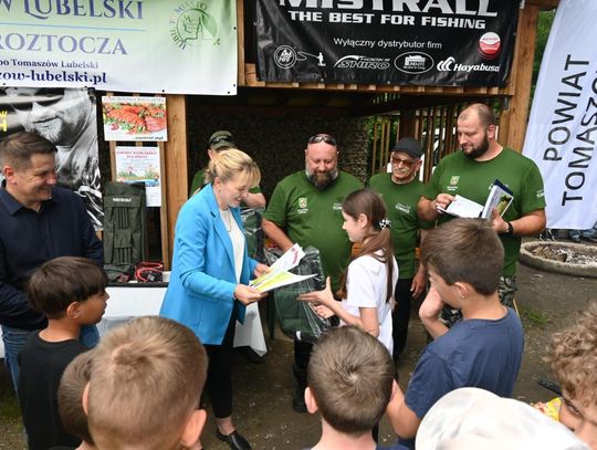 Zawody wędkarskie dla dzieci i młodzieży w Rogóźnie