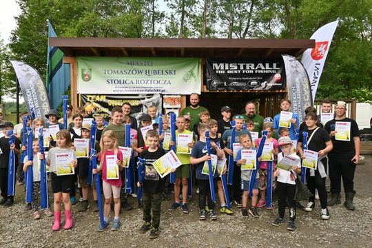 Zawody wędkarskie dla dzieci i młodzieży w Rogóźnie