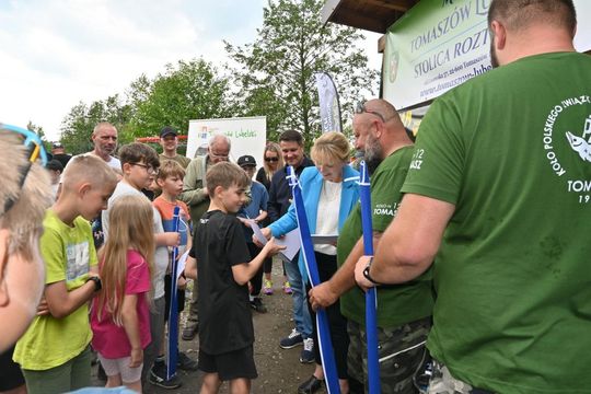 Zawody wędkarskie dla dzieci i młodzieży w Rogóźnie