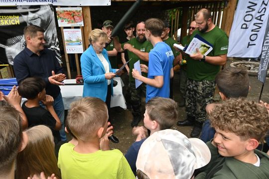 Zawody wędkarskie dla dzieci i młodzieży w Rogóźnie