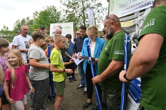 Zawody wędkarskie dla dzieci i młodzieży w Rogóźnie