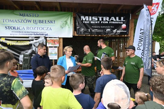 Zawody wędkarskie dla dzieci i młodzieży w Rogóźnie