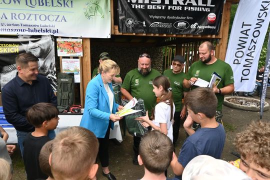 Zawody wędkarskie dla dzieci i młodzieży w Rogóźnie