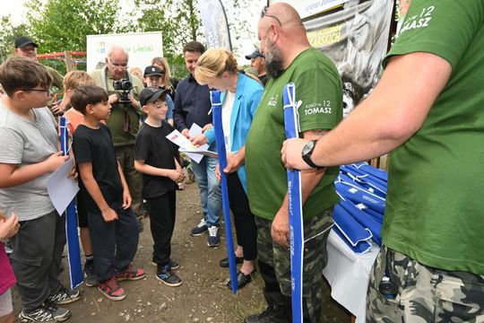 Zawody wędkarskie dla dzieci i młodzieży w Rogóźnie